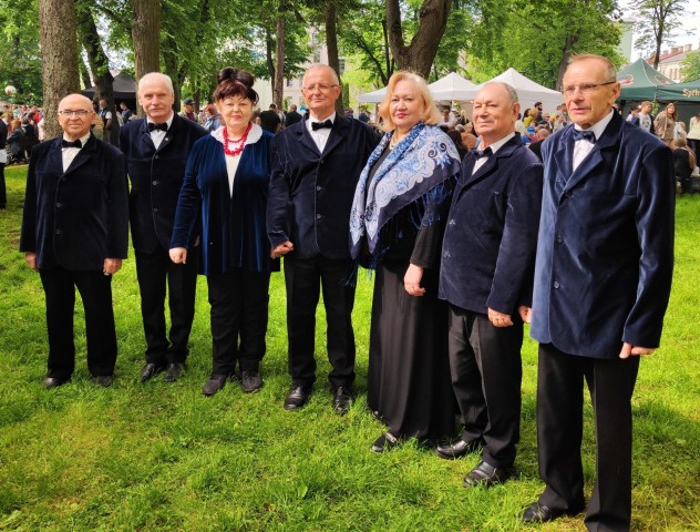 Vīru ansamblis "Vdohnovenije"